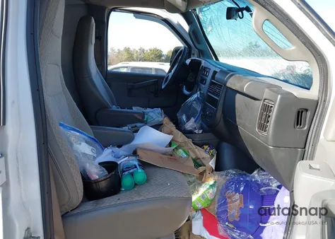 2018 GMC Savana 3500 Work Van from USA, damaged, VIN 1GTZ7HFB0J1205131